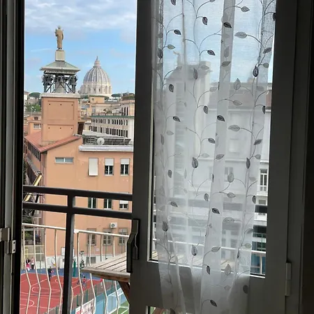 St Peter View House Vatican شقة